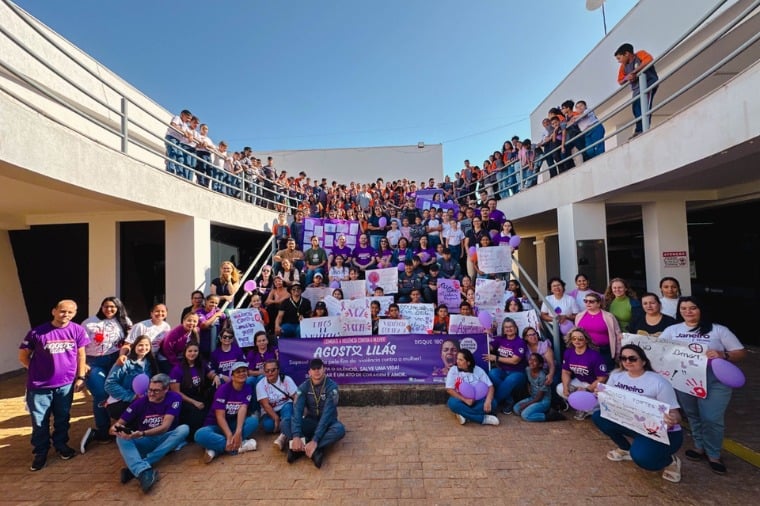 Estudantes de Sapezal pedem pelo fim da violencia contra as mulheres