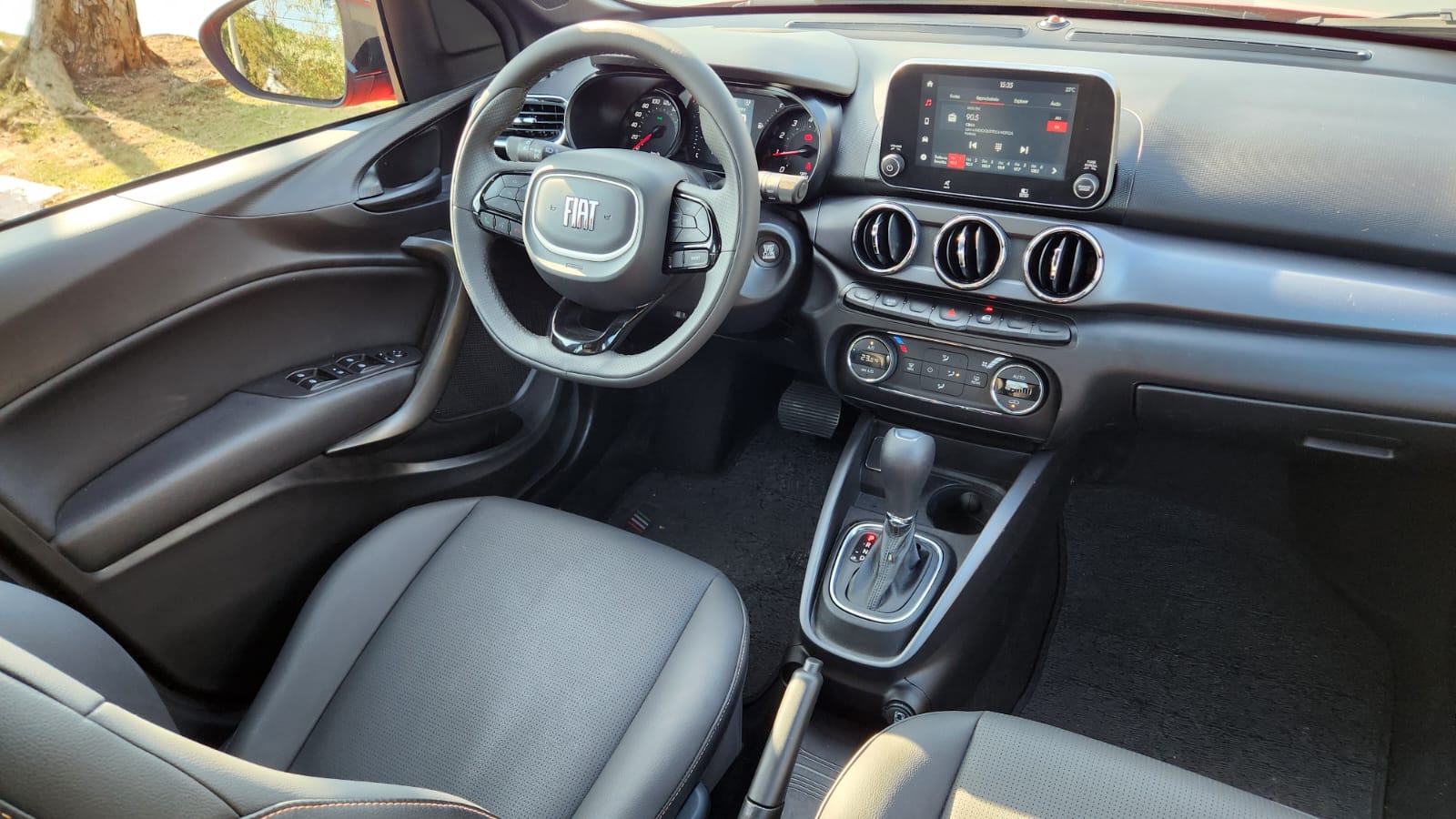Fiat Argo 2026 mantem protagonismo entre os hatches compactos 28