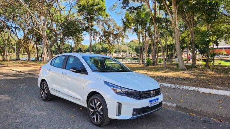 Fiat reforca presenca entre sedas compactos com a linha Cronos 2026 Sergio Dias 21