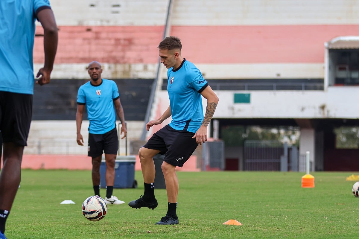Atlético-GO x Botafogo-SP: onde assistir ao vivo pela Série B. Imagem: João Victor Cristovão Agência Botafogo Atlético-GO x Botafogo-SP: onde assistir ao vivo pela Série B. Imagem: João Victor Cristovão Agência Botafogo