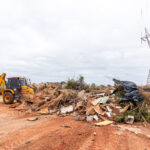 Limpeza em Cuiaba combate bolsoes de lixo irregular e alerta para multas pesadas
