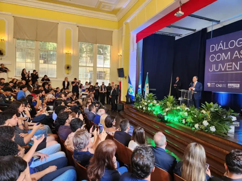 Mato Grosso se destaca entre os oito estados com melhor educação pública