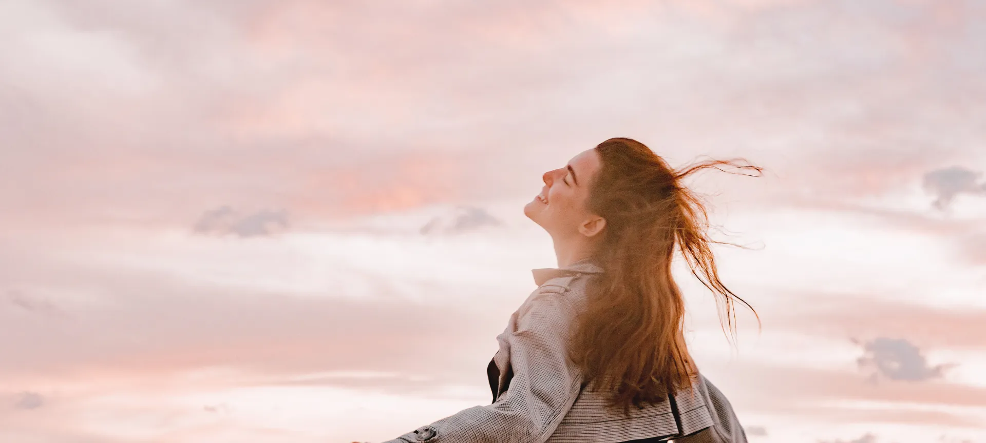 Mulher Feliz - Imagem do Canva