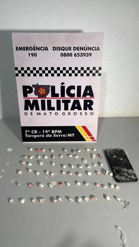 PM prende jovem faccionado com 60 porções de cocaína em Tangará da Serra