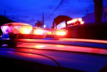 Homem é preso por agressão após ameaçar esposa e planejar ocultar corpo no quintal