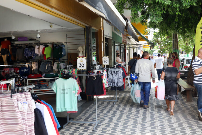 Procon de Cuiaba orienta consumidores para compras seguras e sem dor de cabeca