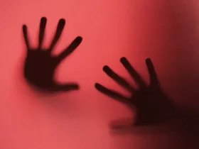 Homem é preso por violência após ameaçar e agredir companheira em Rondonópolis