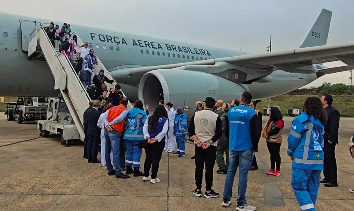 a01113fee7 Governo vai lancar programa para acolher brasileiros repatriados