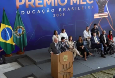 Brasília (DF) 11/08/2025 - Presidente da República, Luiz Inácio Lula da Silva, participa da cerimônia de entrega do Prêmio MEC da Educação Brasileira, no Palácio do Planalto. Foto: Valter Campanato/Ag