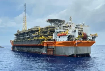Almirante Tamandaré bate recorde de produção da Petrobras com 225 mil barris/dia