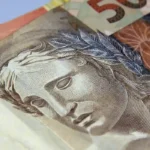 Riqueza do 0,1% mais rico cresce cinco vezes acima da média nacional