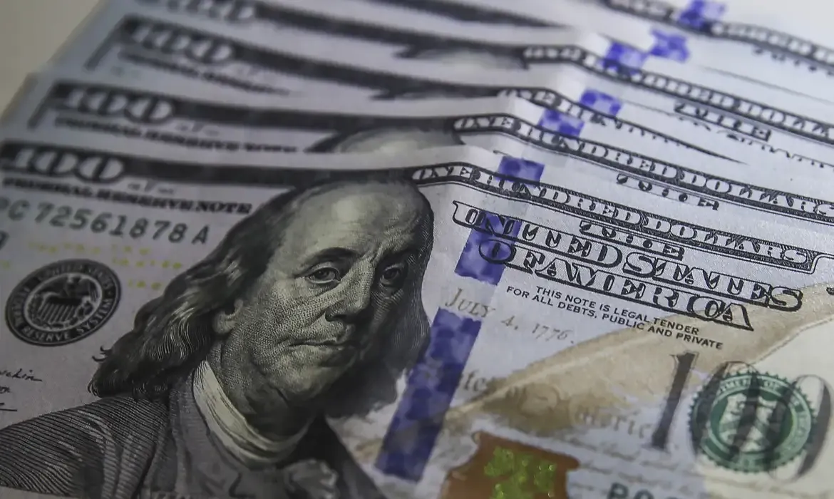 Contas externas do Brasil registram déficit de US$ 7,1 bilhões em julho