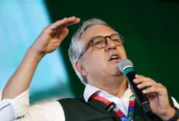 Padilha critica cancelamento de vistos e chama medida de ato covarde