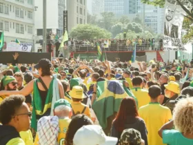 São Paulo (SP), 03/08/2025 - Apoiadores do ex-presidente Jair Bolsonaro realizaram manifestação na avenida Paulista e em diversas cidades do país. Os atos foram convocados por aliados de Bolsonaro. Fo