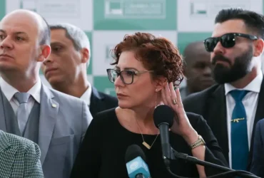 STF condena Carla Zambelli a cinco anos de prisão por porte ilegal de arma