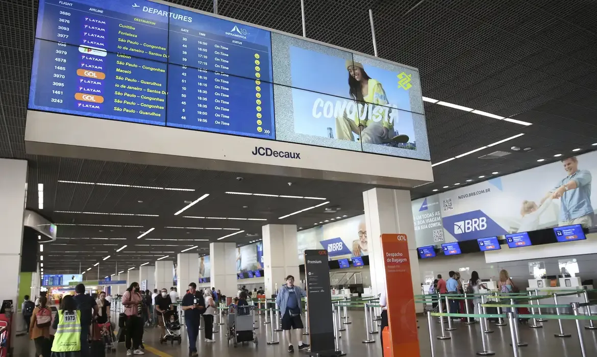 Movimentação no Aeroporto Internacional de Brasília – Presidente Juscelino Kubitschek, durante paralisação dos aeronautas