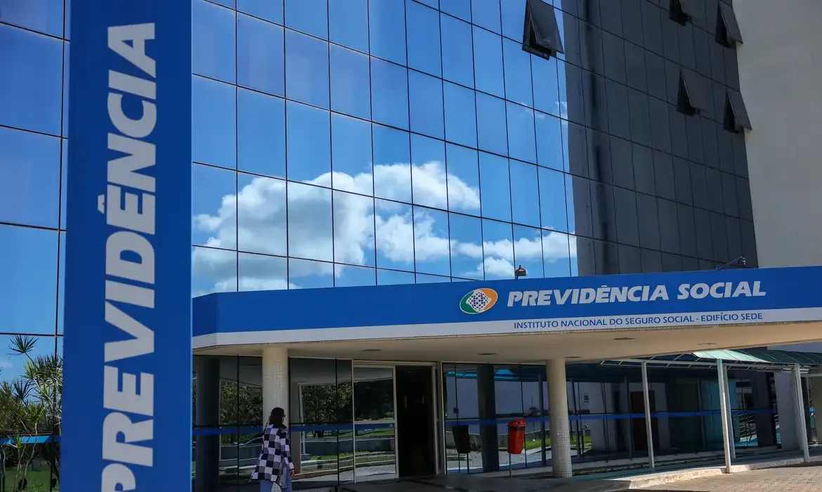 INSS suspende contrato com Crefisa após reclamações de beneficiários