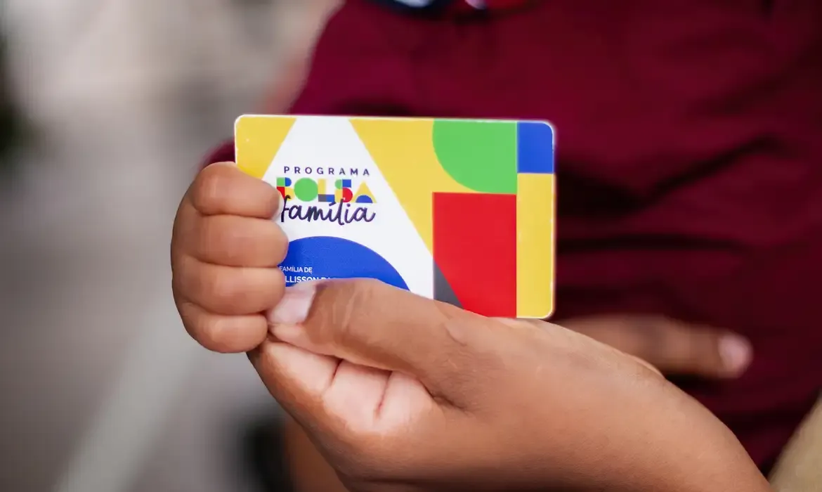 Caixa paga Bolsa Família de agosto para beneficiários com NIS final 2
