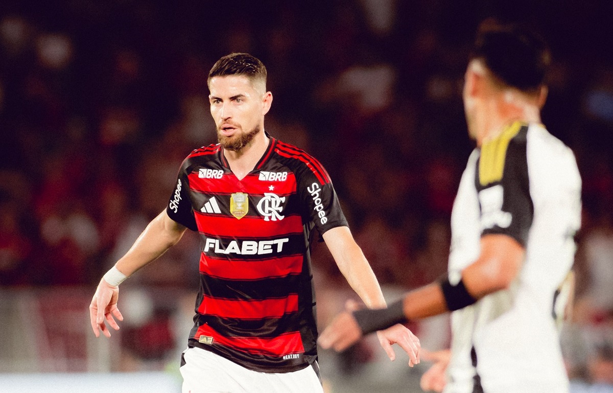 Ceará x Flamengo: onde assistir ao vivo, escalações e tudo sobre o confronto da 18ª rodada do Brasileirão. Imagem: CR Flamengo