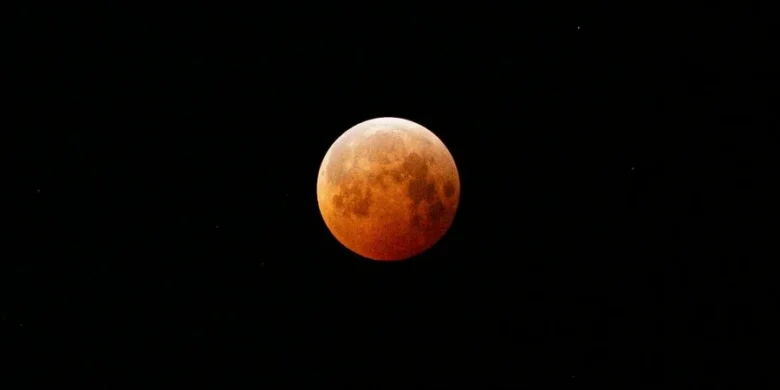 lua sangrenta