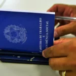 Brasil cria 147 mil empregos com carteira assinada em agosto