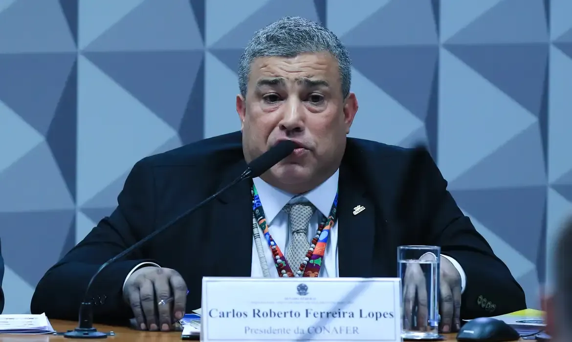 Presidente da Conafer é preso em CPMI do INSS por falso testemunho