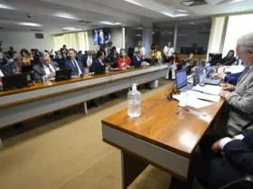 Senado aprova isenção de IR para trabalhadores que ganham até 5 mil reais