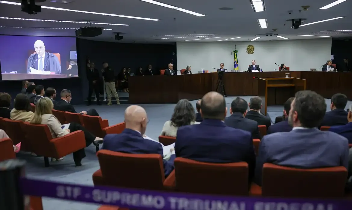Defesa de Mauro Cid busca manutenção da delação premiada no STF