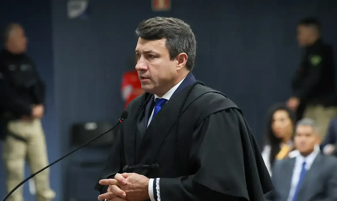 Defesa chama minuta encontrada na casa de Anderson Torres de 'minuta do Google'