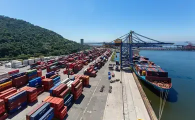 Déficit cai para R$ 69,9 bilhões e atinge menor nível desde janeiro