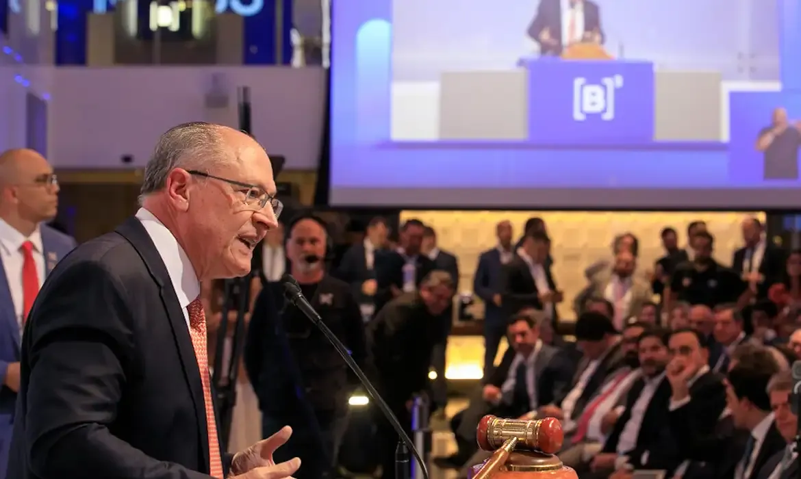 Indulto é golpismo, alerta Alckmin em evento em São Paulo