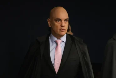 Moraes vota para condenar Bolsonaro e aliados por golpe de Estado