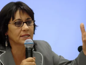 Ex-presidente da EBC destaca importância da comunicação pública no lançamento de livro