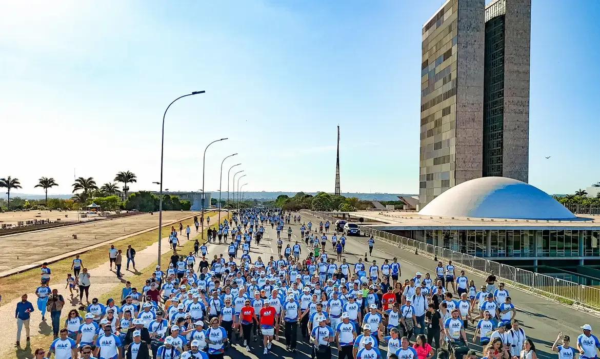 Brasil reforça soberania pela educação em comemoração aos 95 anos do MEC