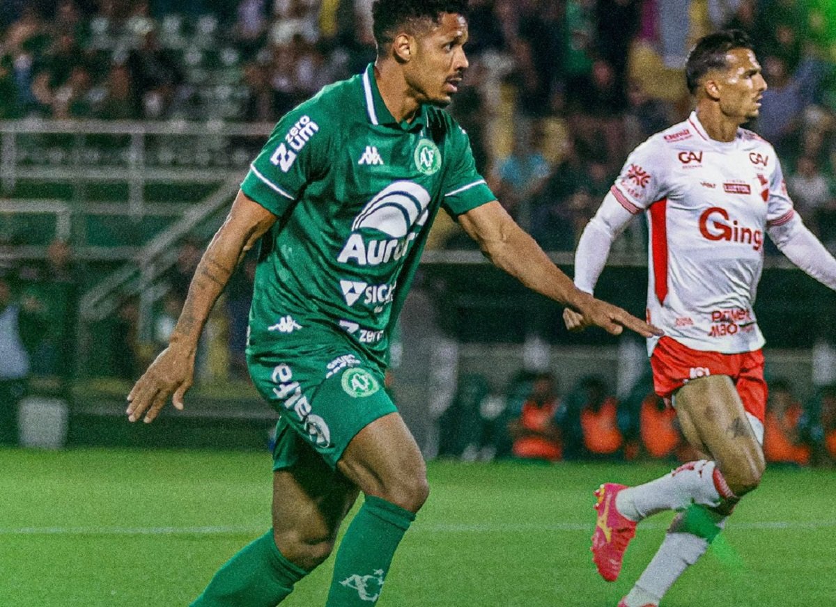 Lance do jogo entre Chapecoense x Vila Nova. Imagem: ACF