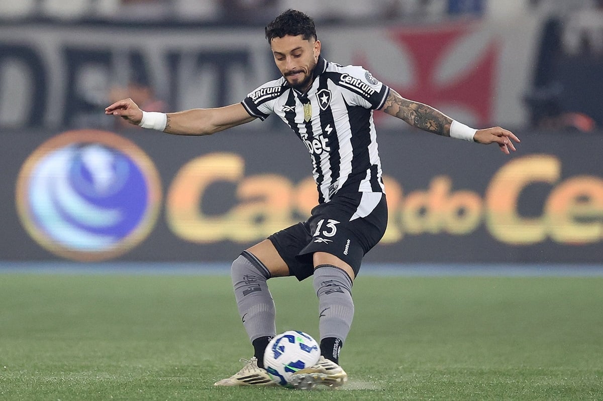 São Paulo x Botafogo: onde assistir, escalações e detalhes do confronto do Brasileirão 2025. Imagem: Vitor Silva/BFR São Paulo x Botafogo: onde assistir, escalações e detalhes do confronto do Brasileirão 2025. Imagem: Vitor Silva/BFR