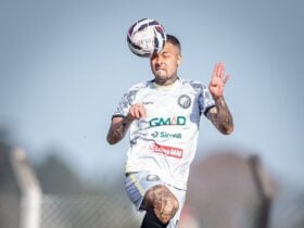 Operário Ferroviário x Amazonas FC: onde assistir, escalações e tudo sobre o jogo decisivo na Série B. Imagem: Andre Oito/OFEC