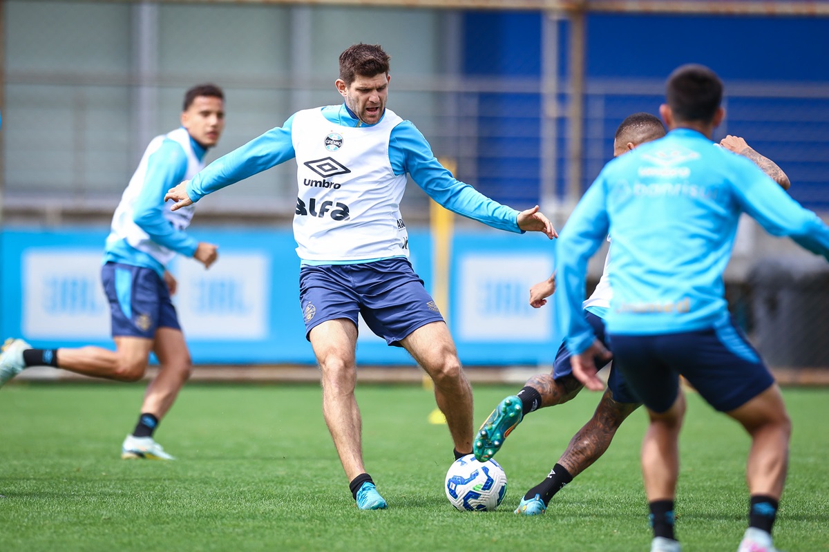Grêmio x Botafogo: onde assistir, escalações e desfalques pelo Brasileirão Série A. Imagem: Lucas Uebel/GFBPA