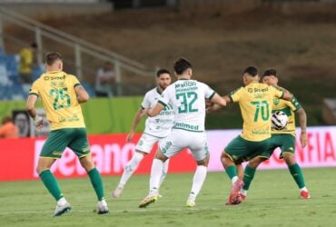 Cuiabá x Paysandu: onde assistir, escalações e tudo sobre o duelo decisivo pela Série B. Imagem: AssCom Dourado