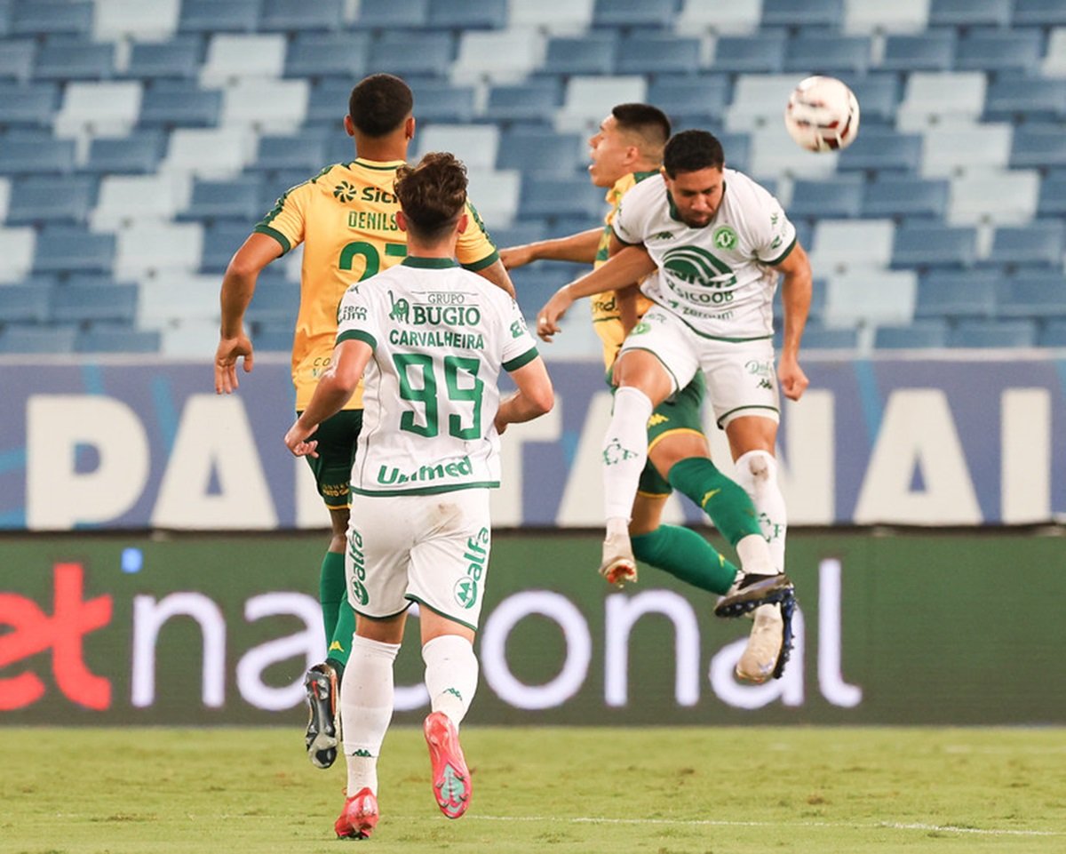 Cuiabá x Paysandu: onde assistir, escalações e tudo sobre o duelo decisivo pela Série B. Imagem: AssCom Dourado