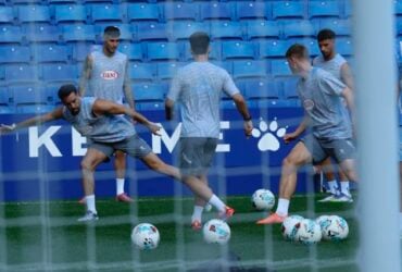 Espanyol x Valencia: Onde assistir ao vivo, escalações e tudo sobre o duelo pela LaLiga. Imagem: Carlos Mira/Espanyol