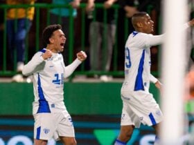 Avaí x Coritiba: duelo na Ressacada promete emoção na Série B – onde assistir e prováveis escalações. Imagem: Divulgação Avaí