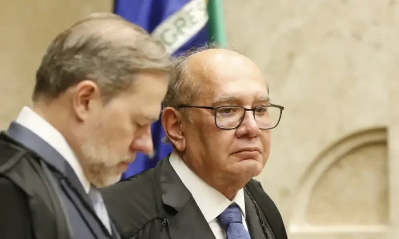 Mendes solicita parecer sobre ações que questionam impeachment de ministros do STF