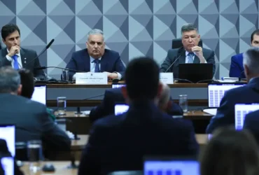 CPMI do INSS aprova convocação de parentes e sócios de investigados