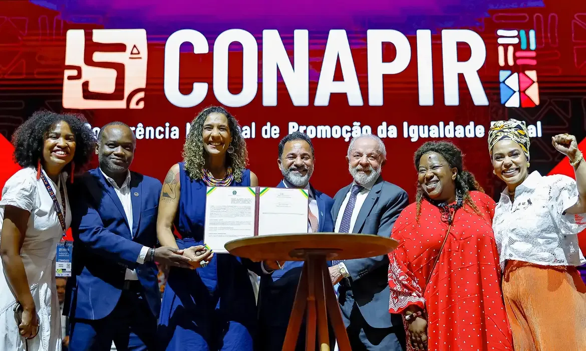 Lula destaca a necessidade de combater o racismo em conferência nacional