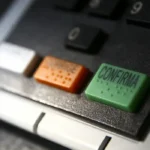 Bolsonaro fica inelegível por oito anos após decisão do STF