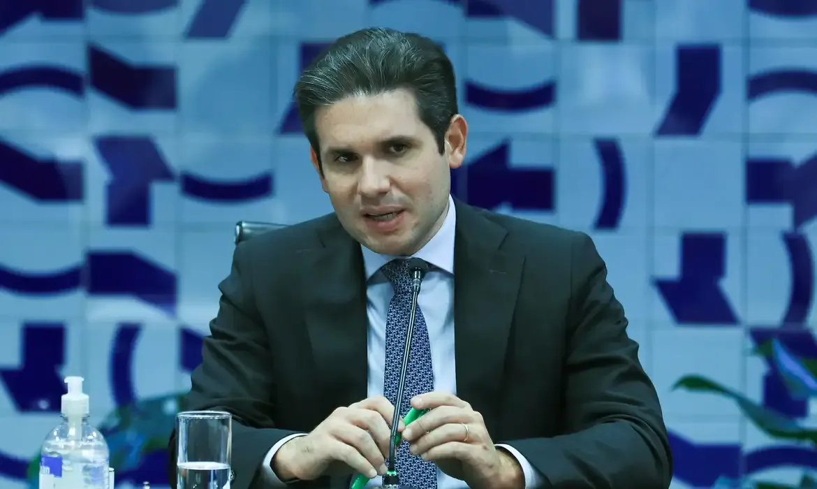 Motta escolhe Paulinho da Força como relator do PL da anistia