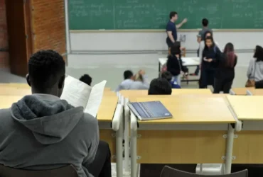 MEC oferece 7,8 mil vagas de pós-graduação gratuita para professores
