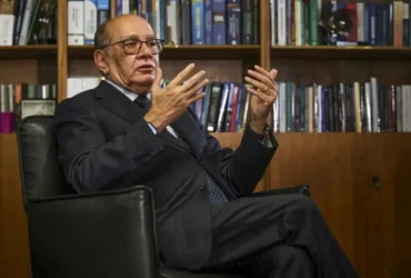Mendes critica sanções contra esposa de Moraes e aponta arbitrariedade