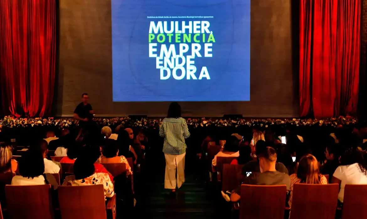 Mulheres empreendedoras concluem formação e transformam vidas na zona oeste do Rio